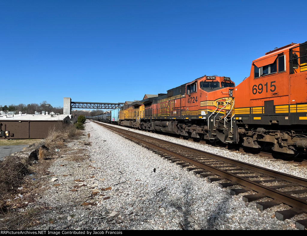 BNSF 4724